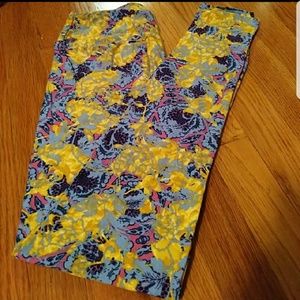 OS Lularoe leggings